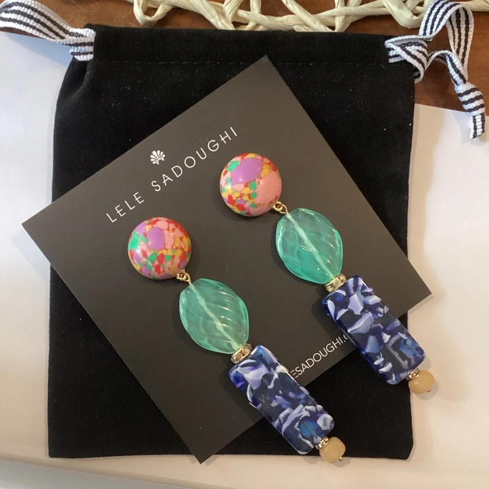 🆕 LELE SADOUGHI STONE STACKED SIGNED PIERCED EARRINGS-NEW ON CARD W POUCH! - Picture 6 of 7